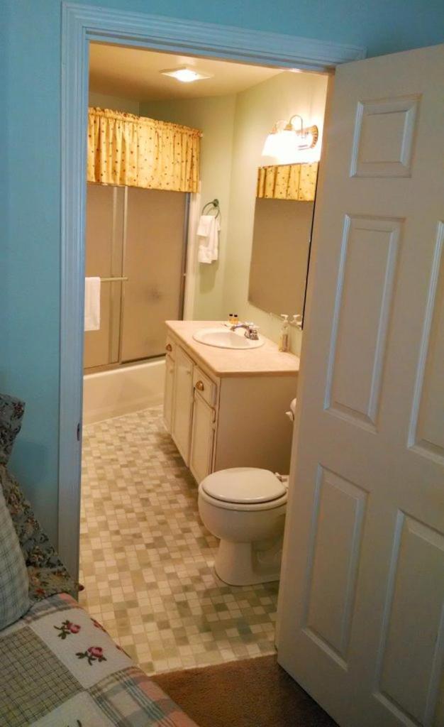 سيسيدي، مونتيري، كاليفورنيا Sandy Cove Inn الغرفة الصورة